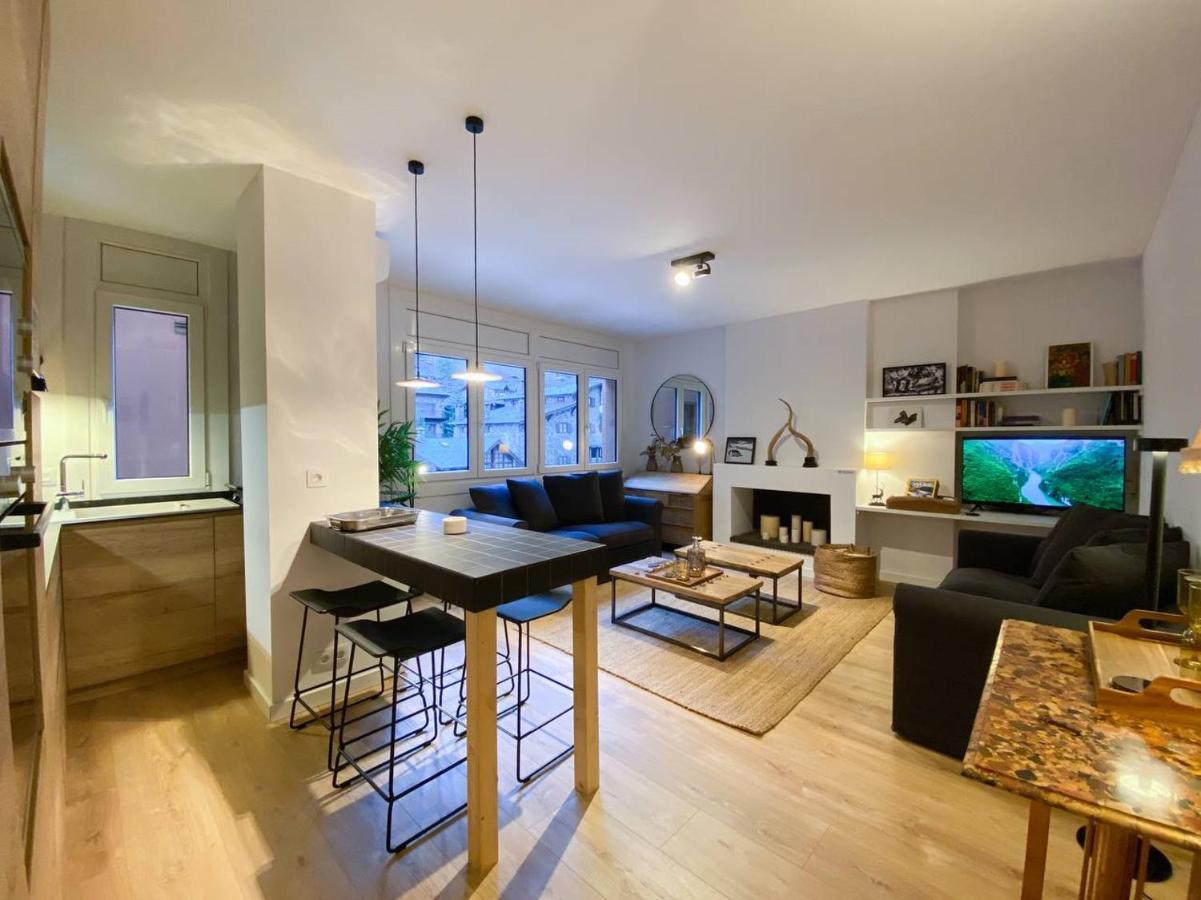 Uenik - Rustico & Moderno En Arinsal - Esqui Lägenhet Mas de Ribafeta Exteriör bild