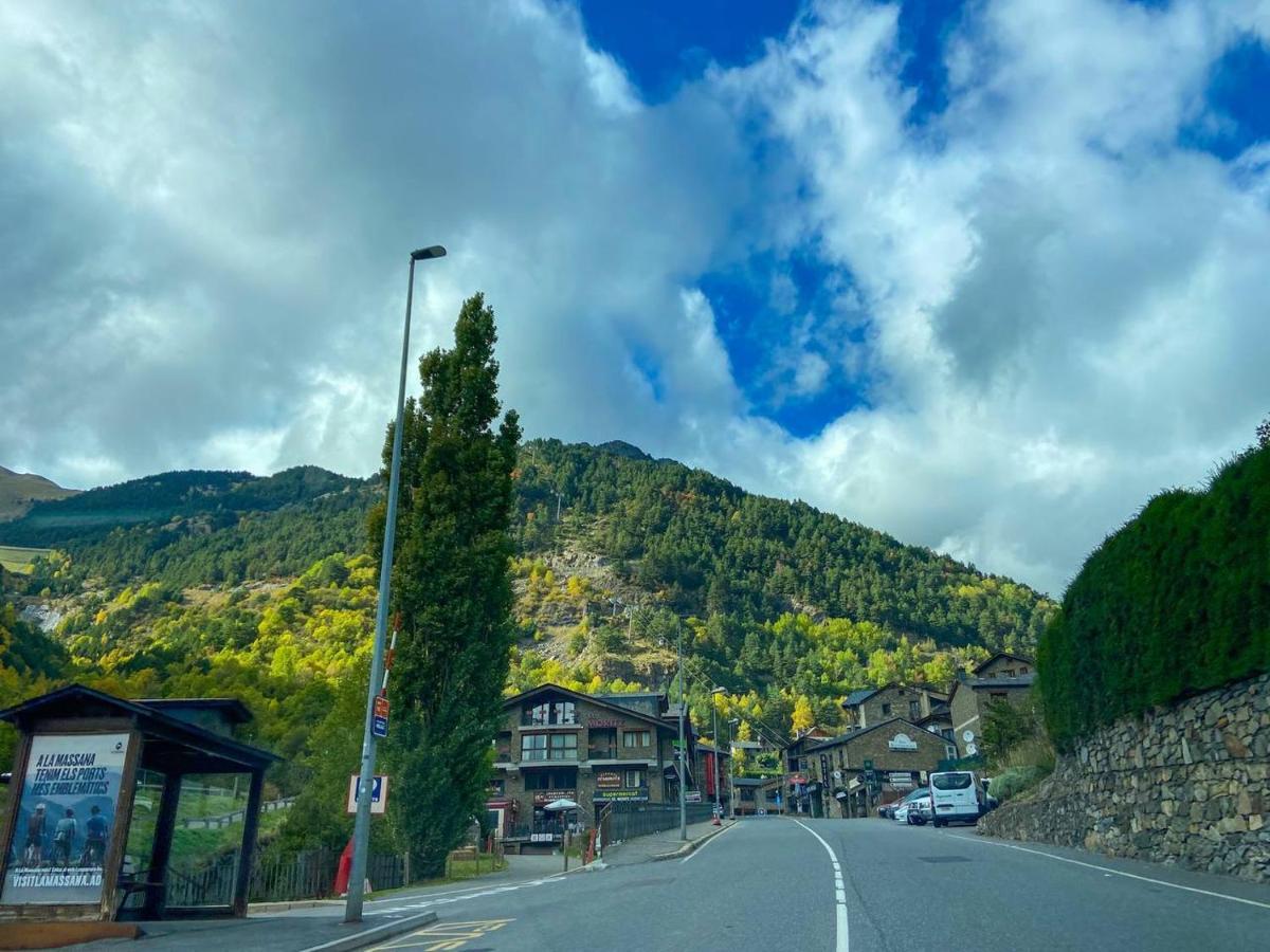 Uenik - Rustico & Moderno En Arinsal - Esqui Lägenhet Mas de Ribafeta Exteriör bild