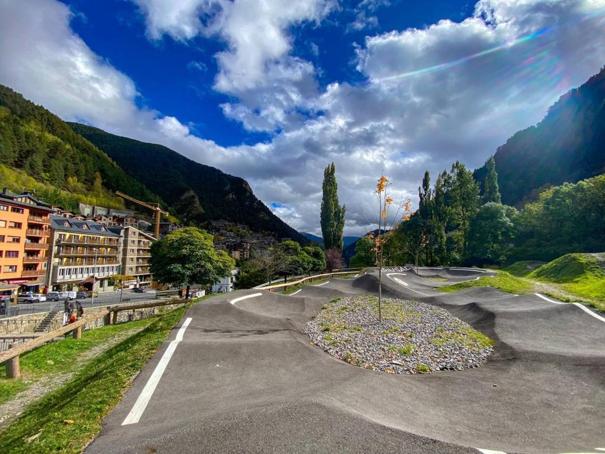 Uenik - Rustico & Moderno En Arinsal - Esqui Lägenhet Mas de Ribafeta Exteriör bild