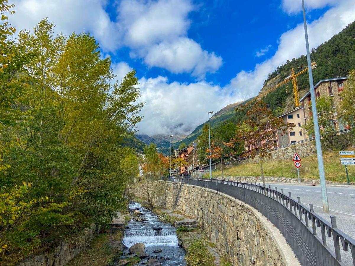 Uenik - Rustico & Moderno En Arinsal - Esqui Lägenhet Mas de Ribafeta Exteriör bild